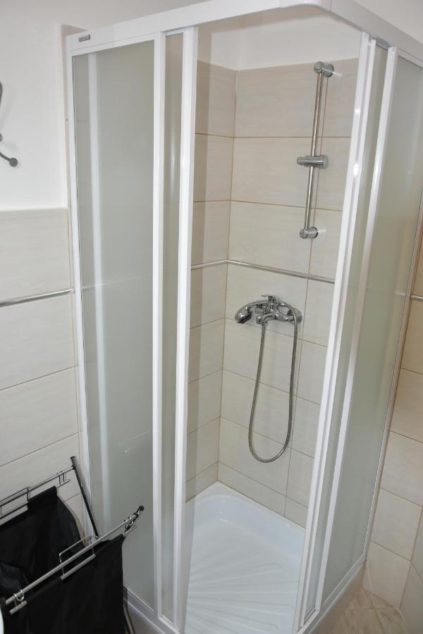 Csevi Apartmanhaz Mezokovesd Exterior photo
