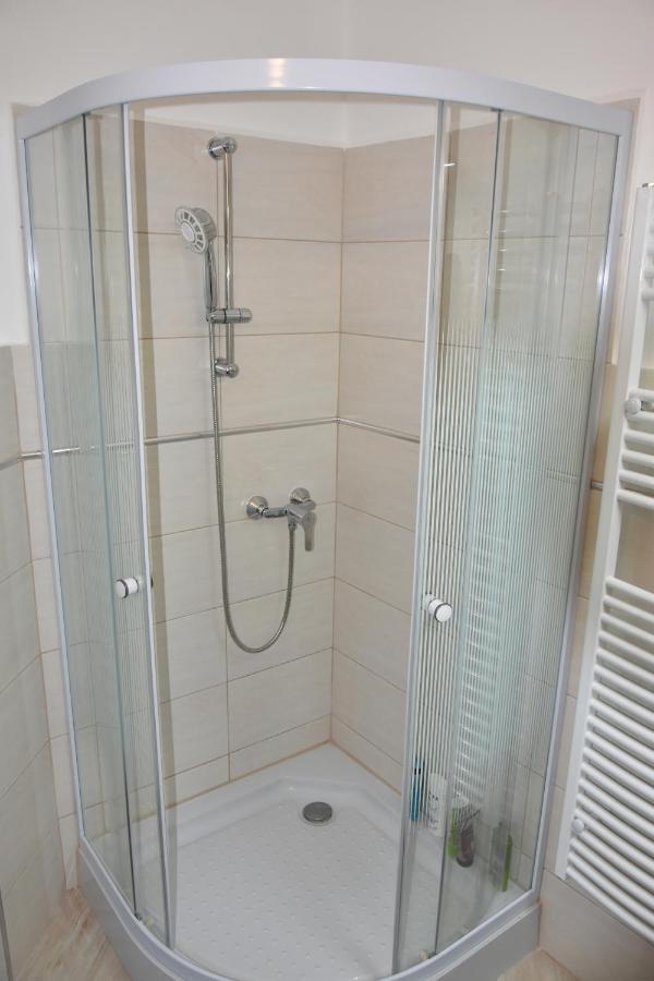 Csevi Apartmanhaz Mezokovesd Exterior photo